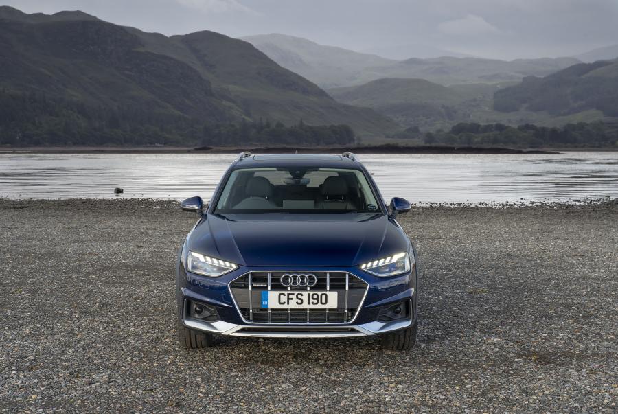  Audi A4 Allroad Quattro (B9) 2019 года  (UK) (фото 9 из 40)